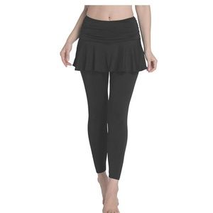 Women's Sports Skirted Leggings (NEW w/o tags)